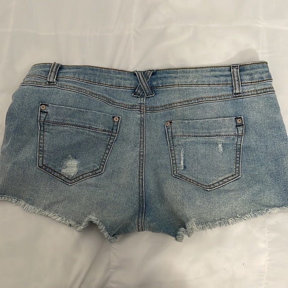 Jean shorts - Picture 2 of 5